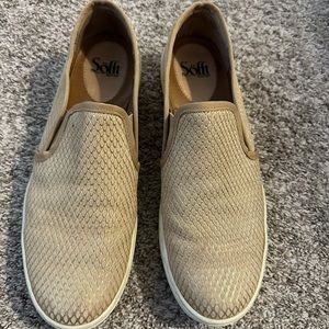 Sofft brand size 10 women slip on basket weave gold sneaker